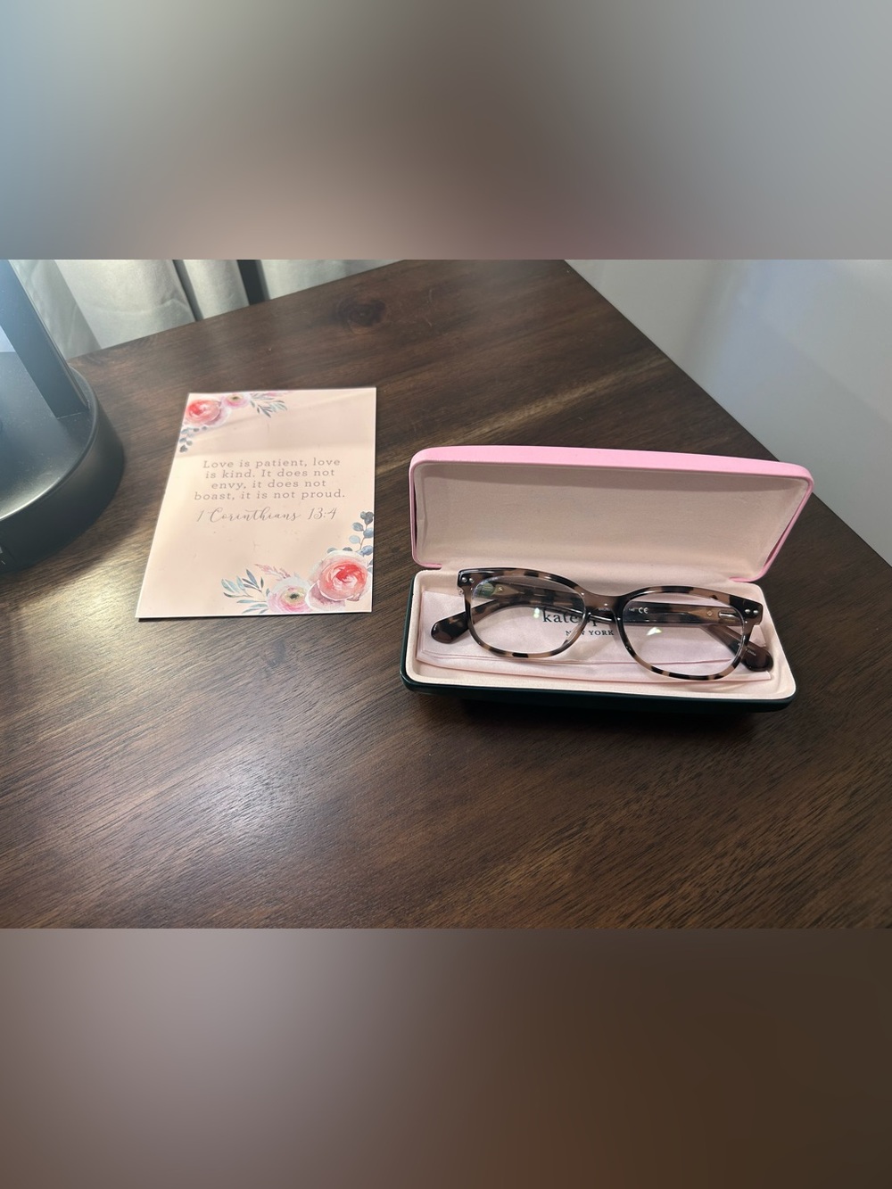 kate spade Tortoise Shell Feames with Pink & Green Case
